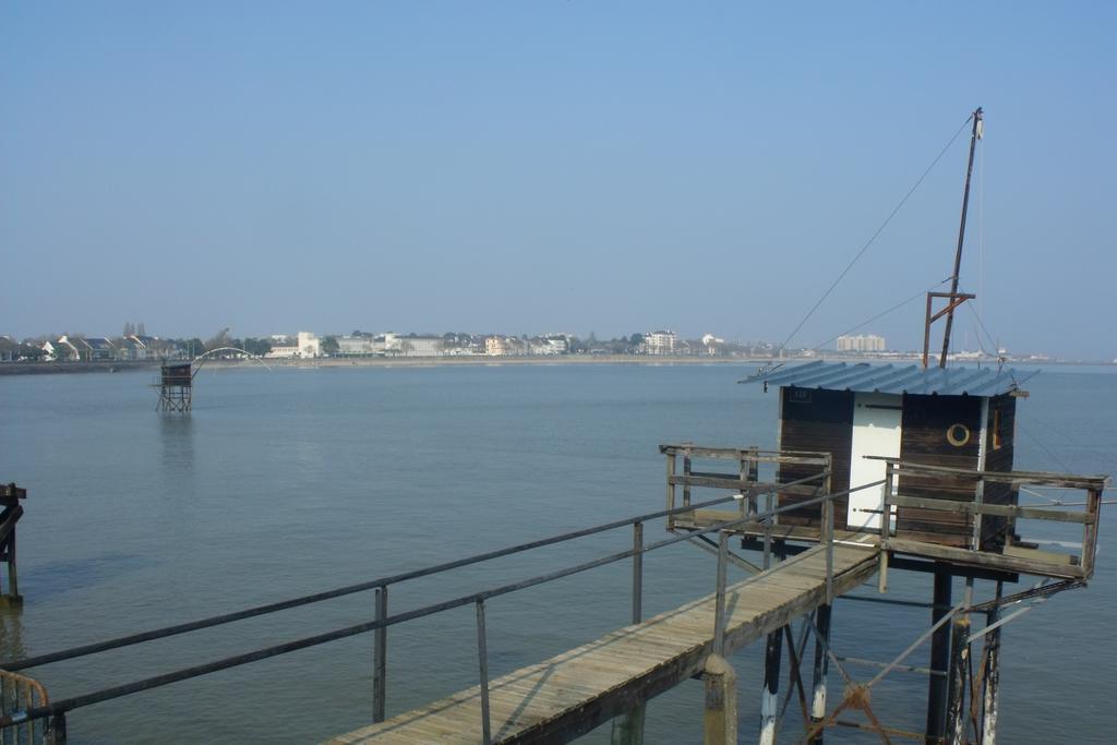 gite de ville Saint-Nazaire  Chambre photo
